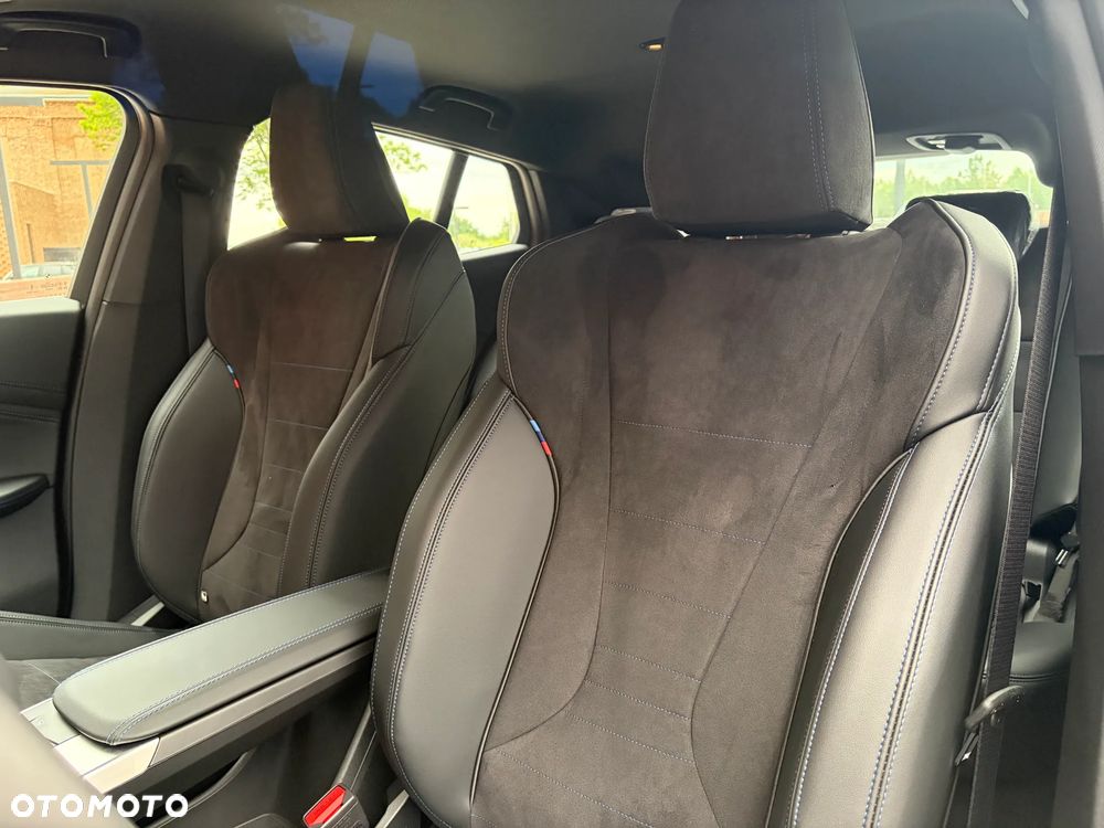 BMW iX2 eDrive20 66.5kWh M Sport - 19