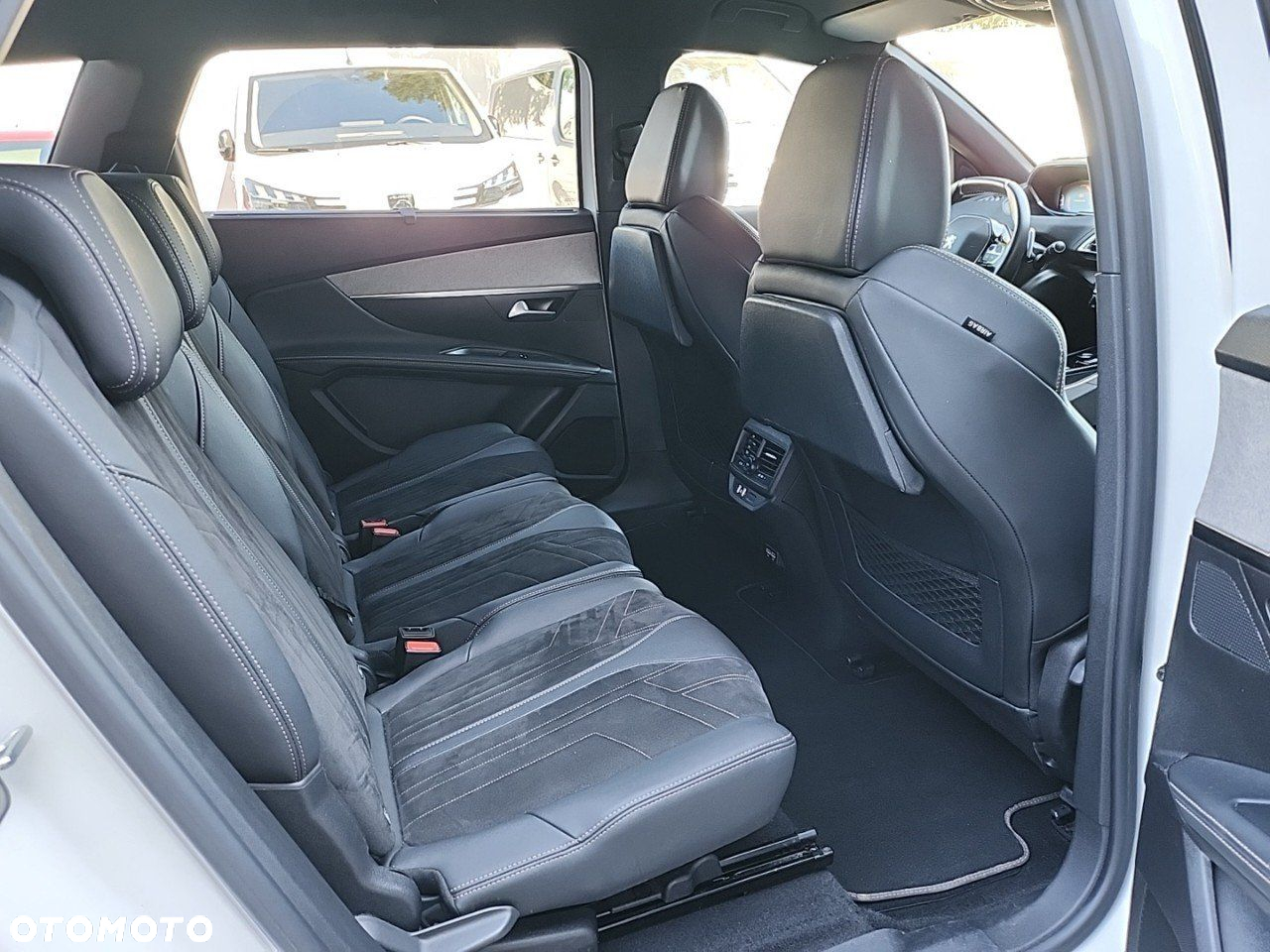 Peugeot 5008 1.5 BlueHDi GT Pack S&S EAT8 - 13