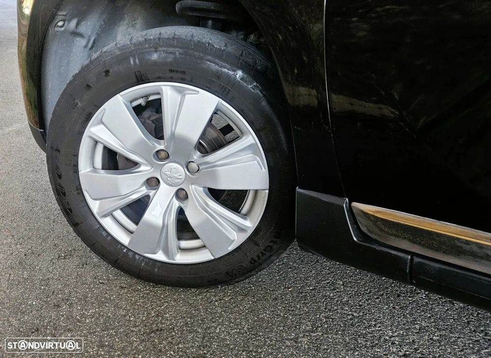 Peugeot 2008 1.2 PureTech Allure - 38