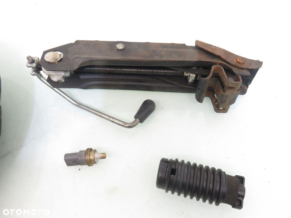 ZESTAW KOŁA ZAPASOWEGO AUDI A3 (8P1) 1K0012115F 1K0011031L 1K0803899F - 6