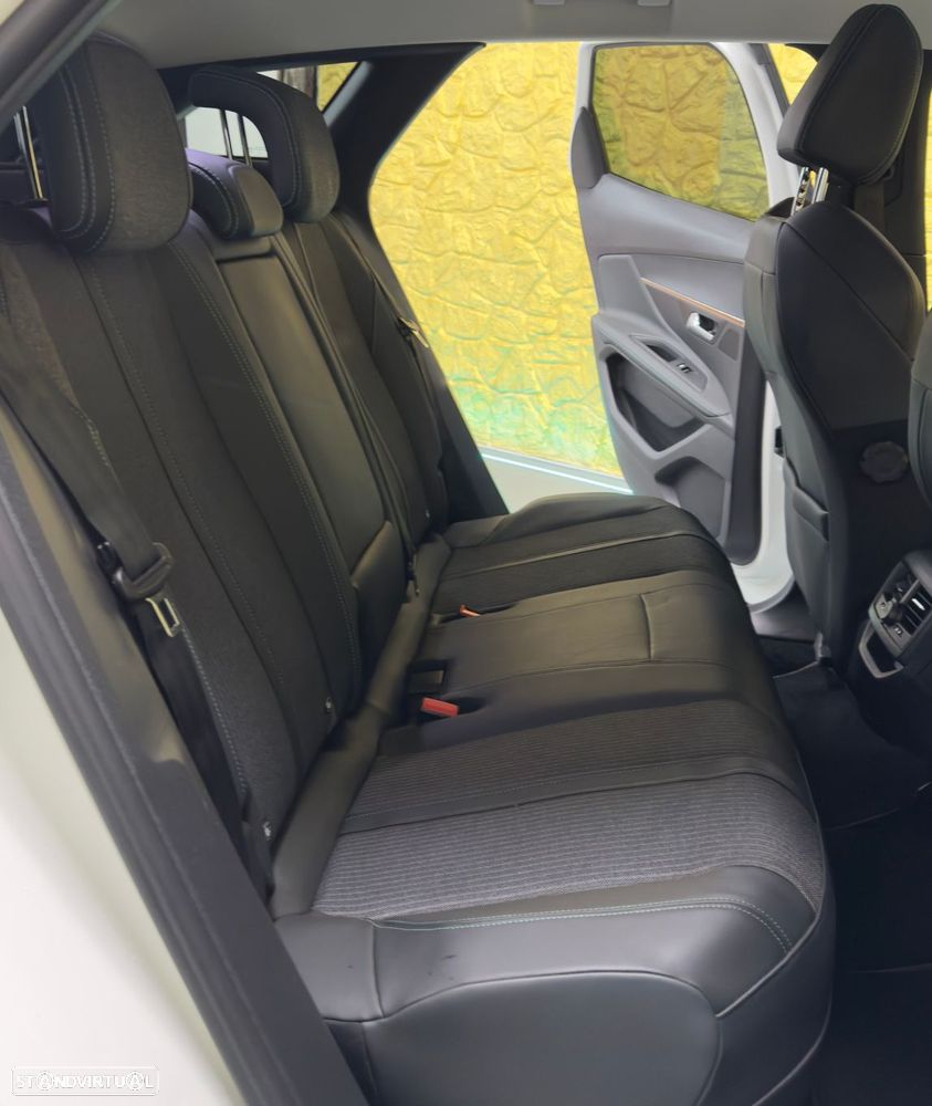 Peugeot 3008 Hybrid 225 e-EAT8 Allure Pack - 8