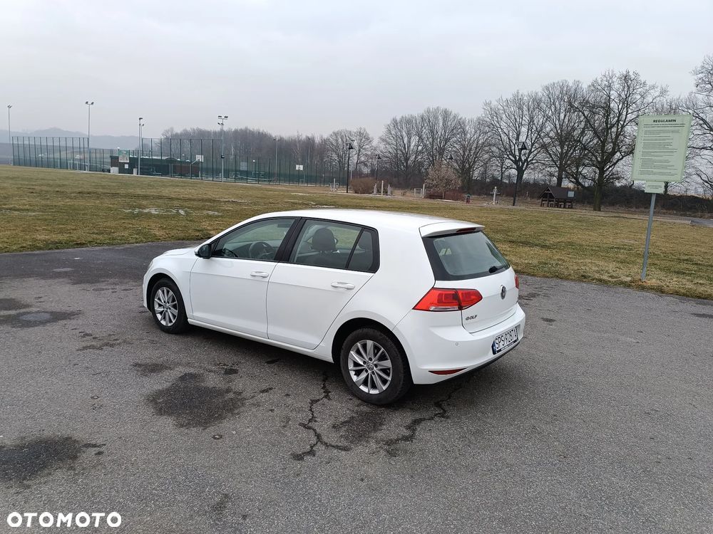 Volkswagen Golf 1.2 TSI BMT Trendline Perfectline - 4