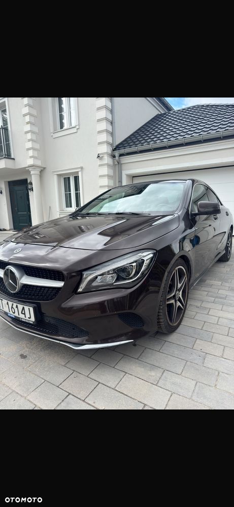 Mercedes-Benz CLA 180 7G-DCT UrbanStyle Edition - 23