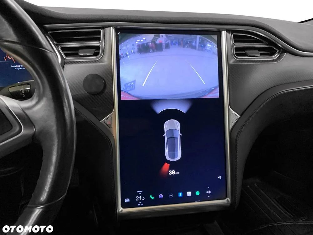 Tesla Model S - 20