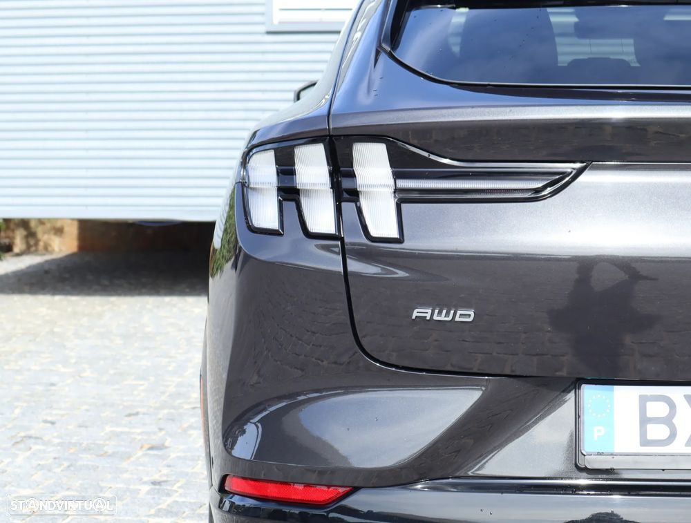 Ford Mustang Mach-E Premium AWD - 14
