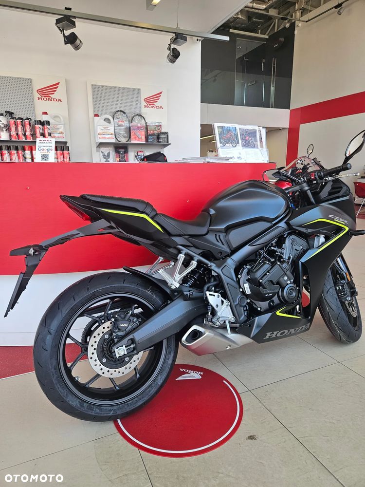 Honda CBR - 6