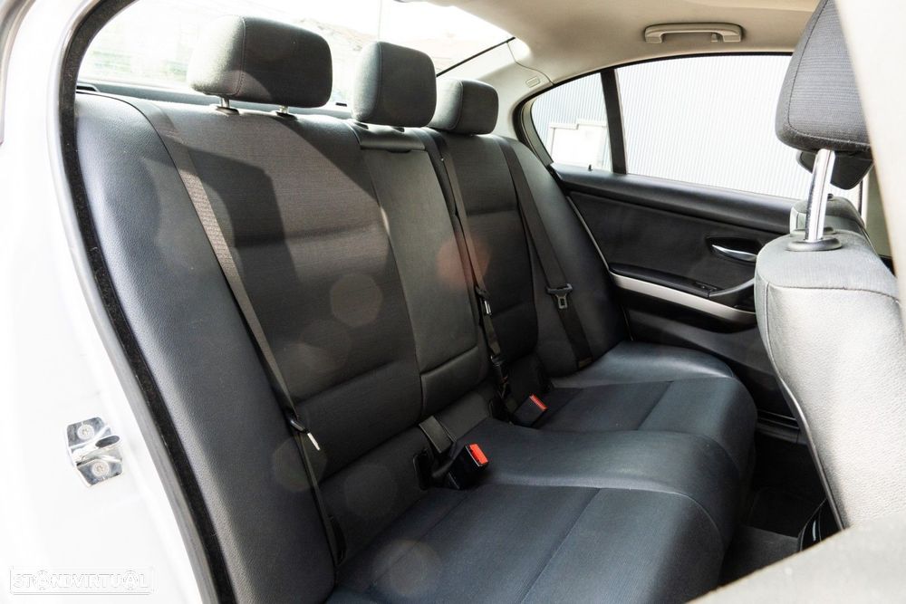 BMW 320 d EfficientDynamics - 41