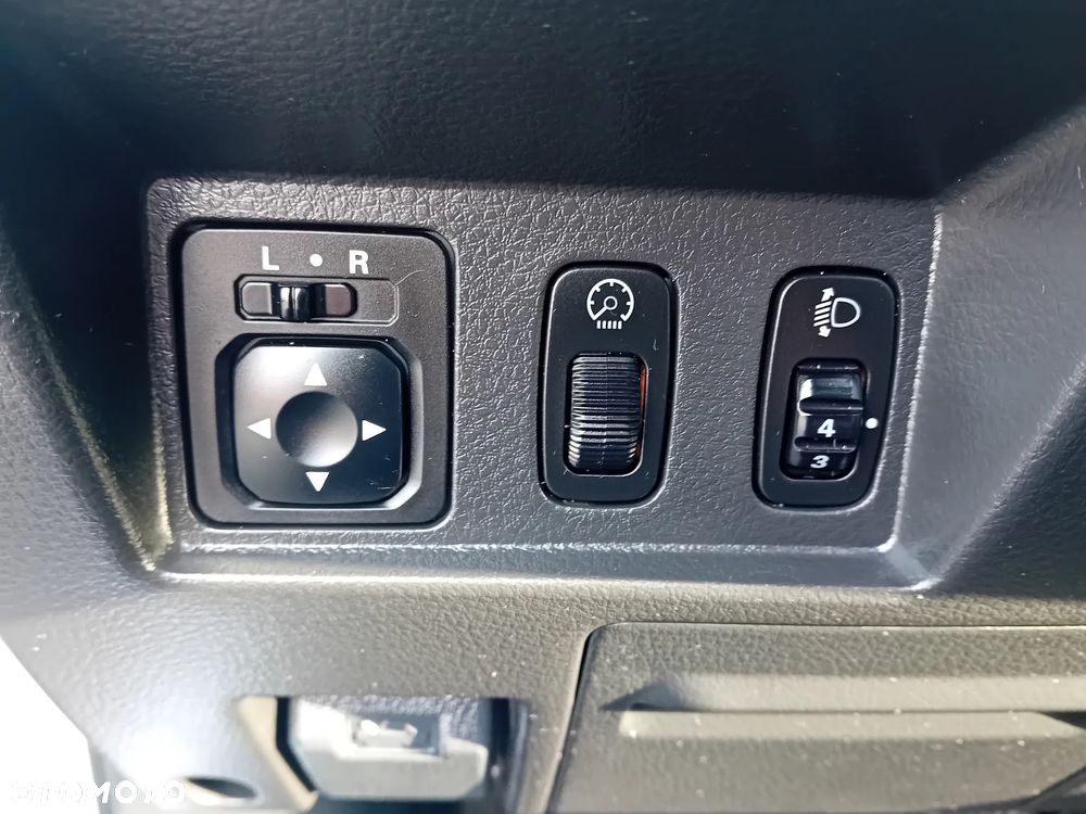 Mitsubishi Outlander - 22