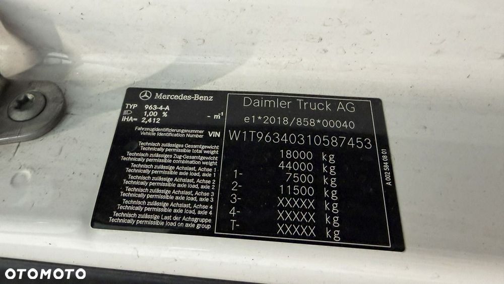 Mercedes-Benz Actros - 23