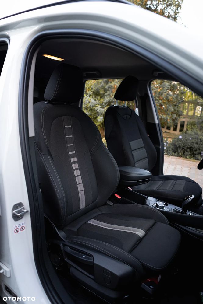 BMW X1 sDrive18i Advantage - 11