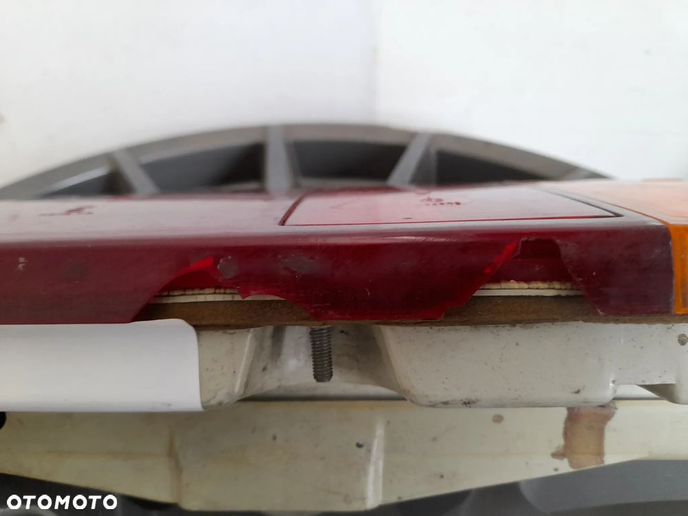 Lampa prawy tył Volkswagen Scirocco MK1 Hella 531945096 - 3