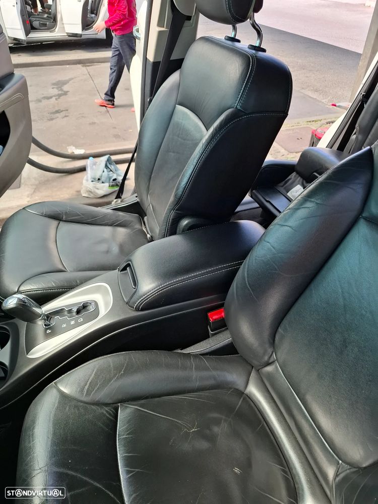 Fiat Freemont 2.0 M-Jet 4WD AT - 6