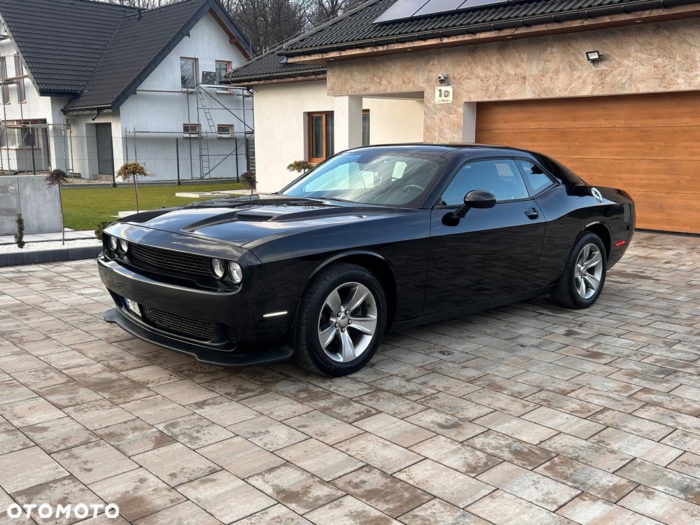 Dodge Challenger - 16