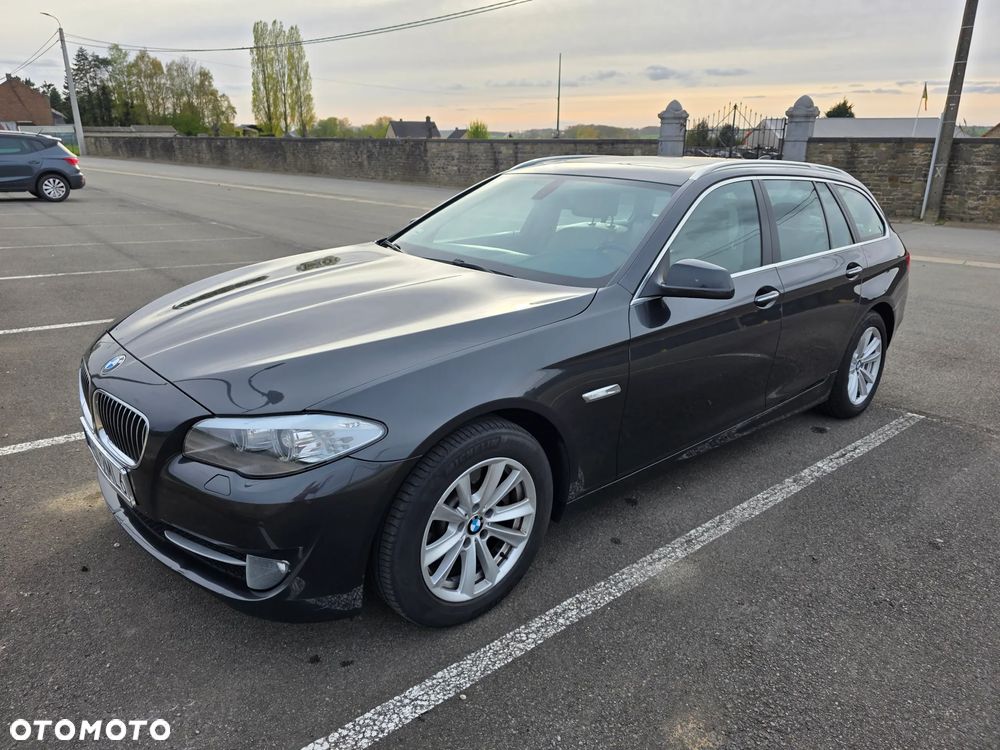 BMW Seria 5 520d xDrive - 6