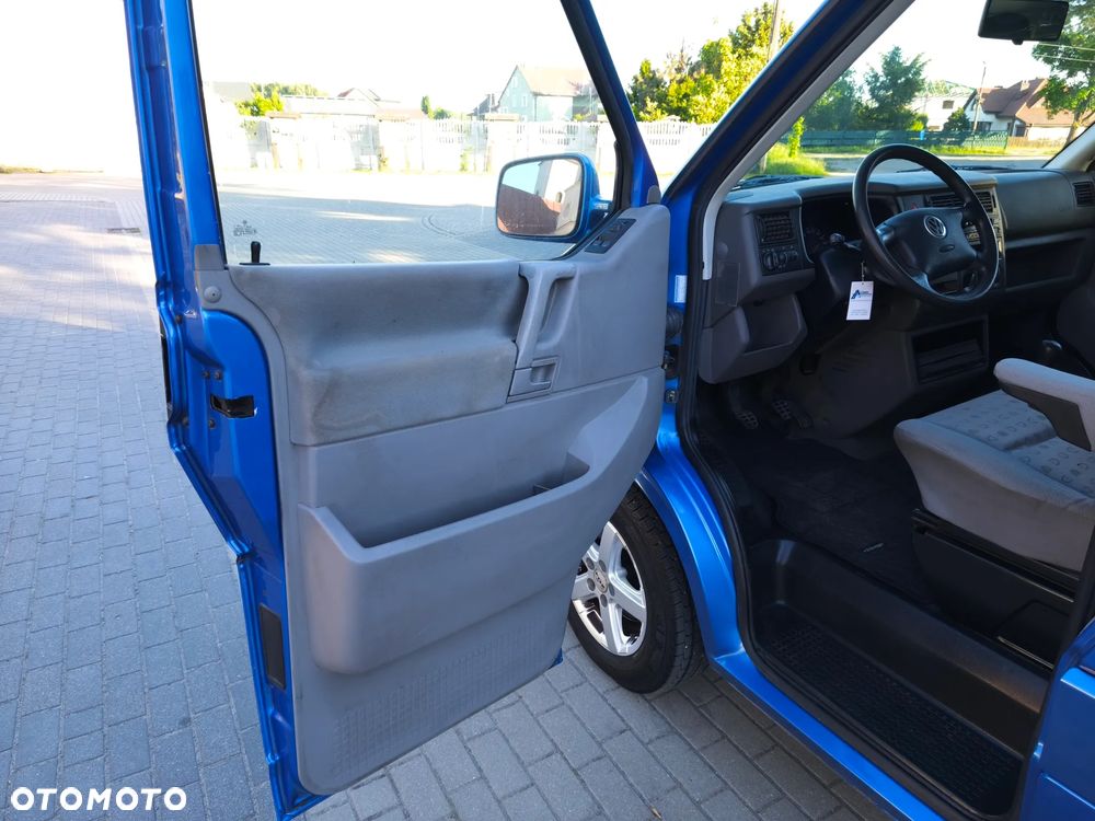 Volkswagen Transporter - 14