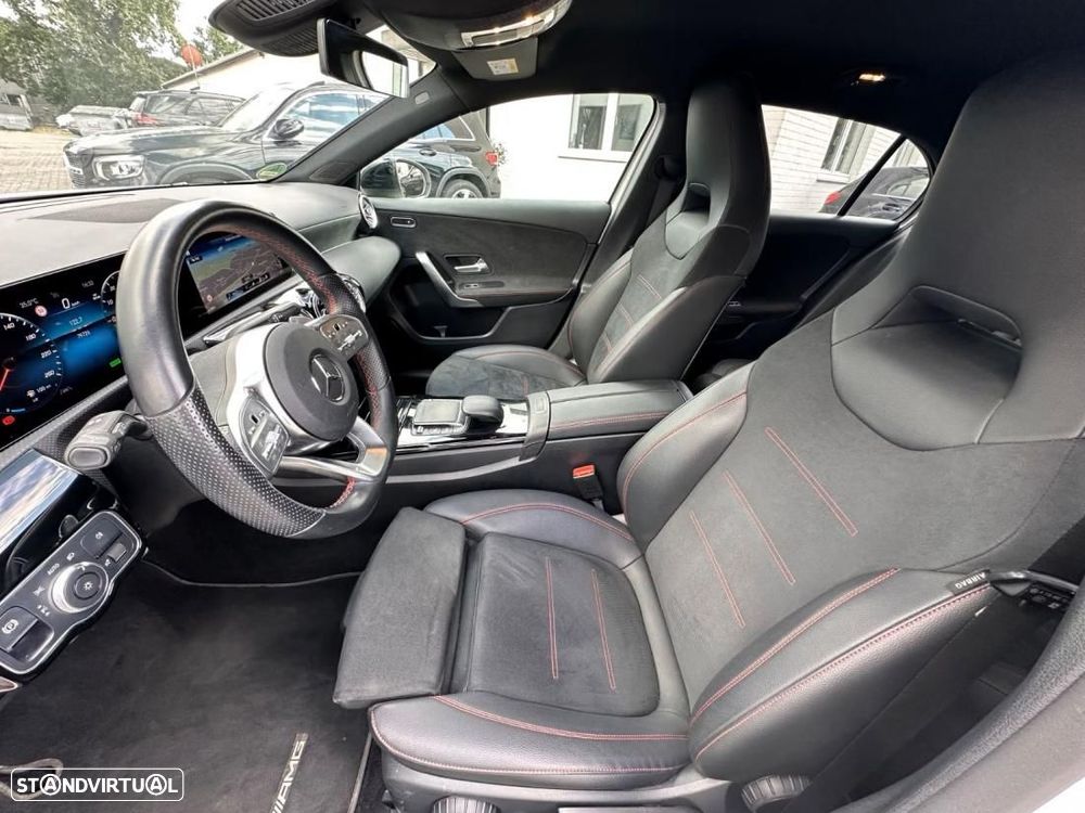 Mercedes-Benz A 250 e AMG Line - 12