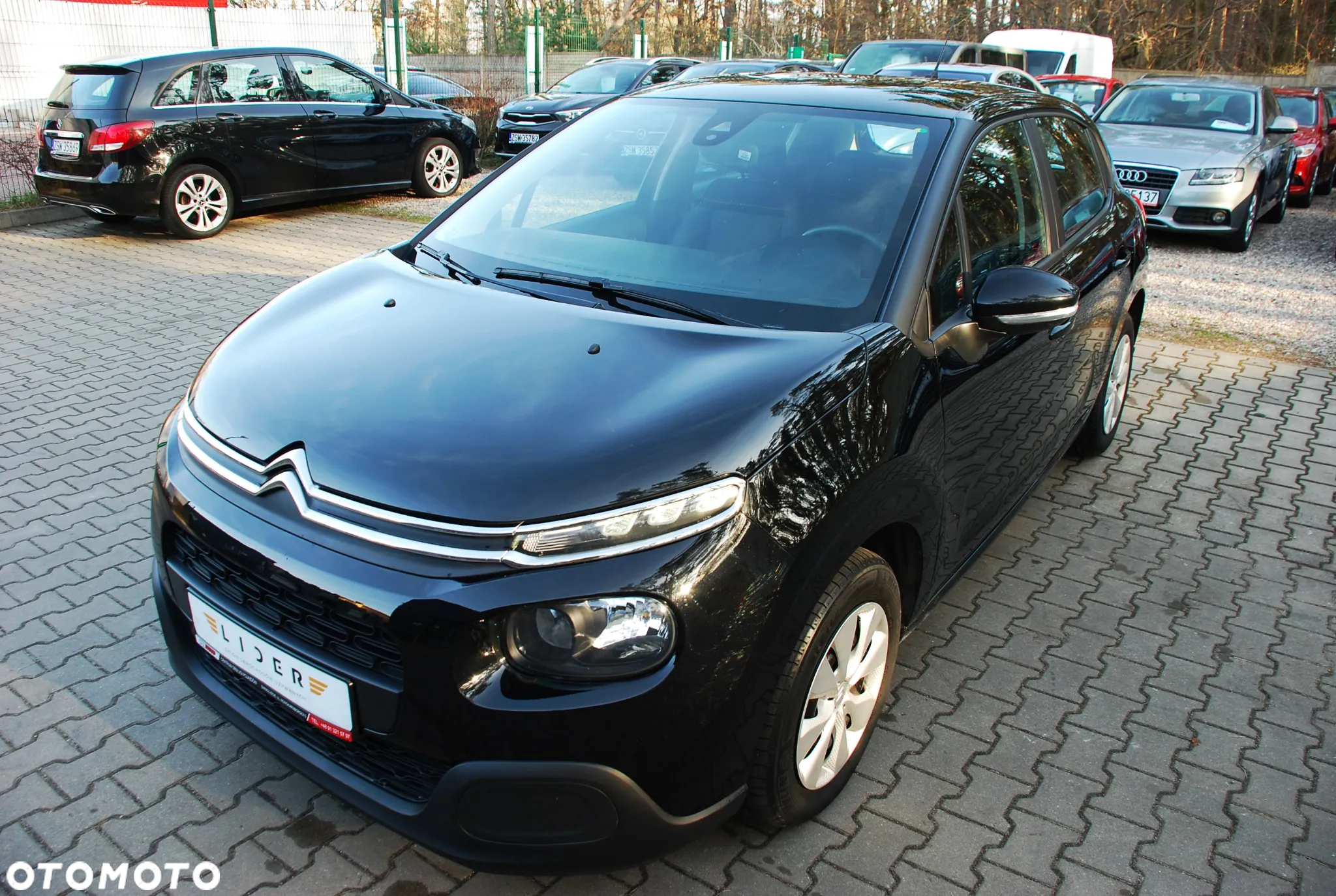 Citroën C3 1.2 PureTech Shine - 9
