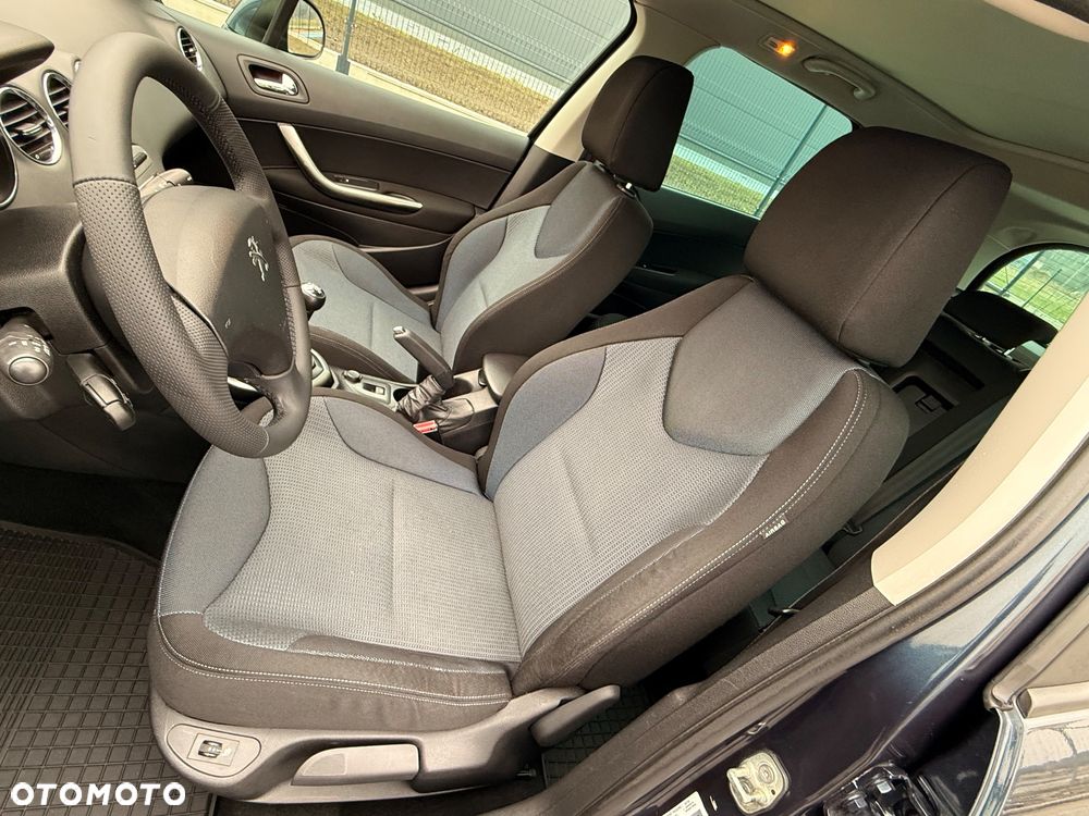 Peugeot 308 1.6 Premium Plus - 24