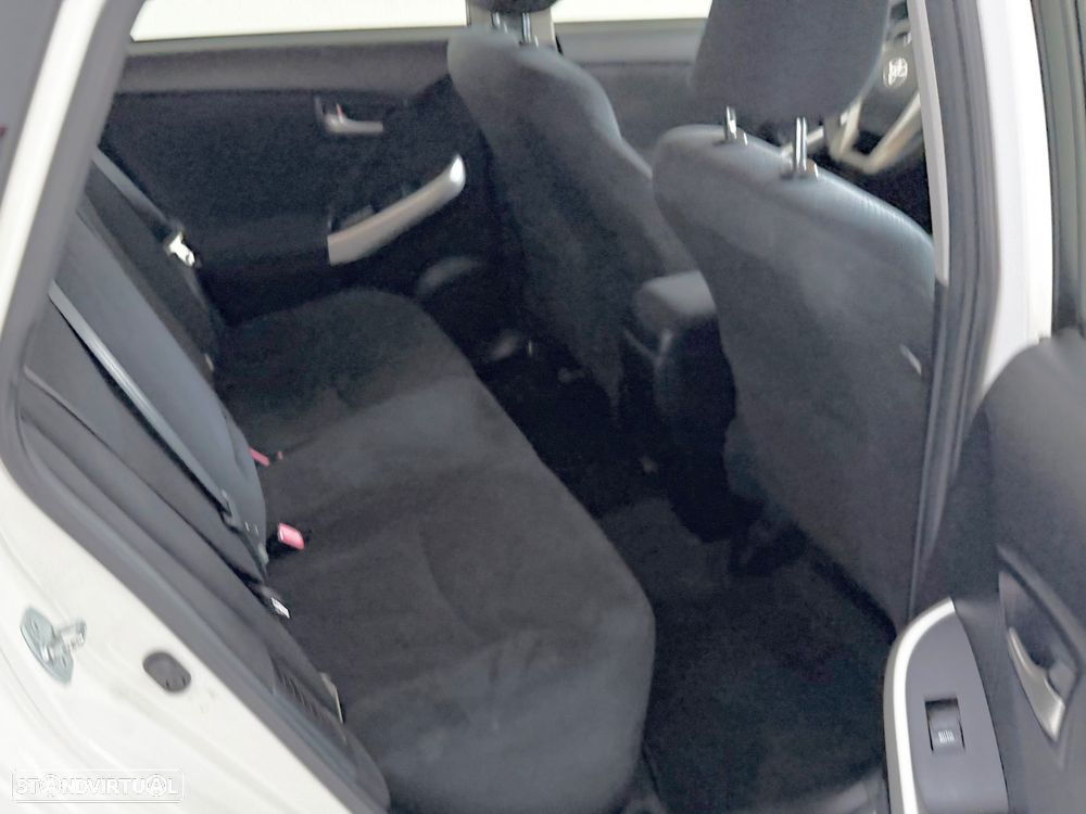 Toyota Prius 1.8 Exclusive - 24