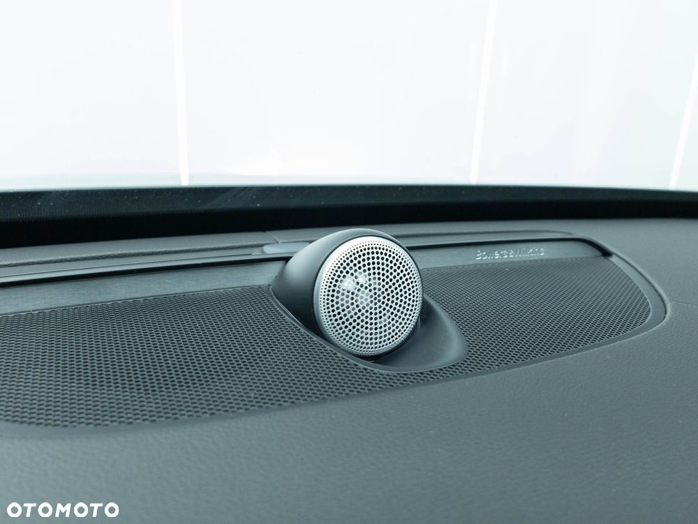 Volvo XC 90 B5 D AWD Ultimate Dark - 19