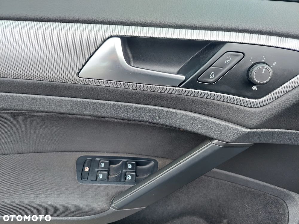 Volkswagen Golf VII 1.6 TDI BMT Trendline - 19