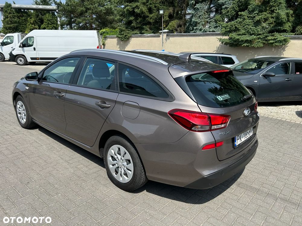 Hyundai i30 1.5 DPI Classic + - 4