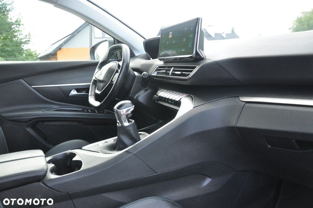 Peugeot 3008 1.2 PureTech Allure Pack S&S - 17