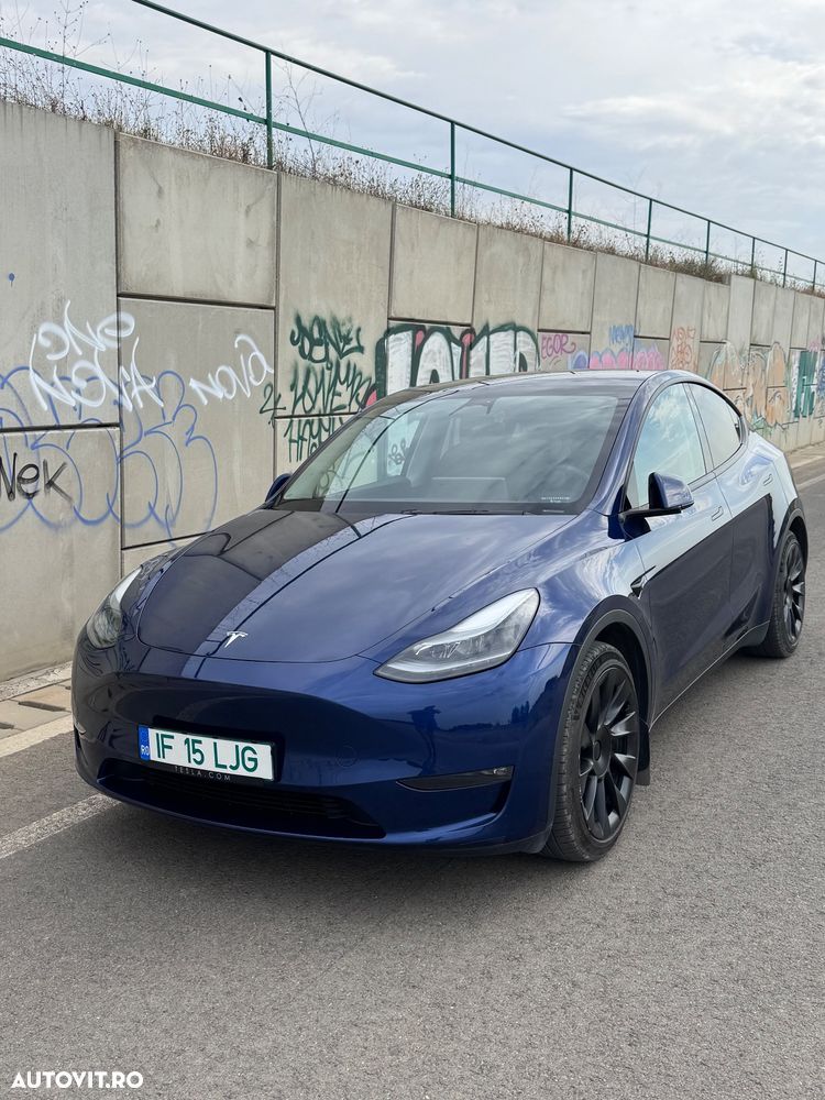 Tesla Model Y - 18