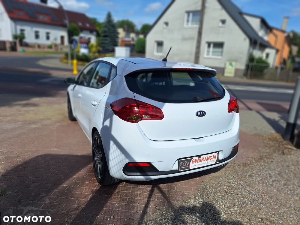 Kia Ceed 1.4 CVVT Attract - 11