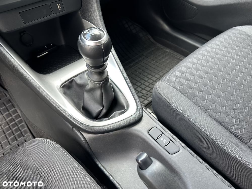 Toyota Yaris 1.5 Comfort - 21