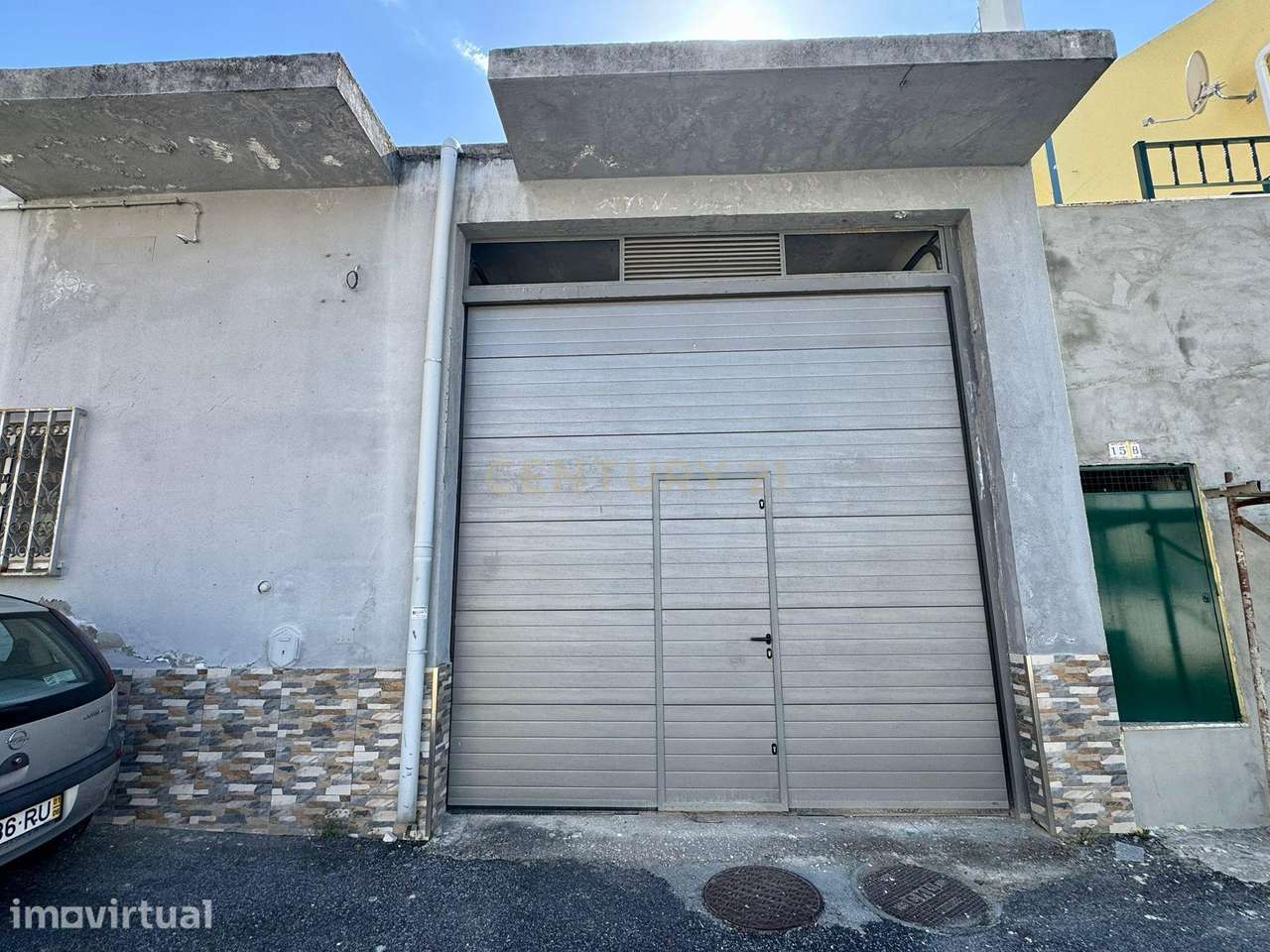 Armazém Industrial com terreno em Unhos - Grande imagem: 2/17