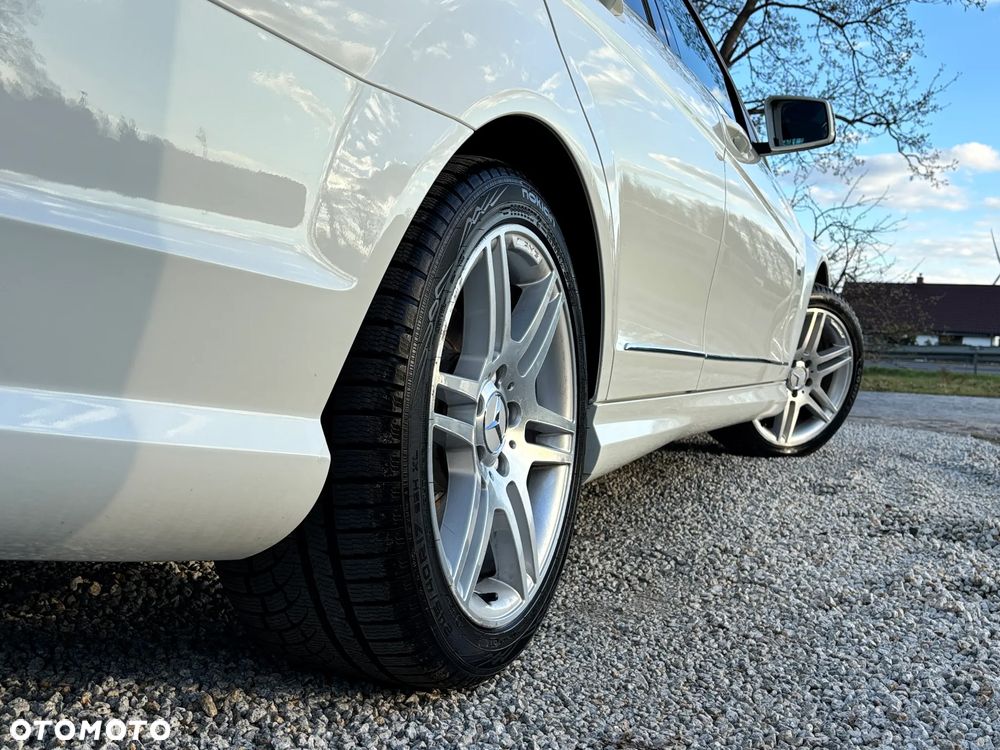 Mercedes-Benz Klasa C 180 Kompressor Avantgarde - 29