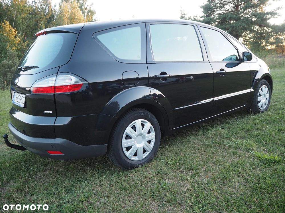 Ford S-Max - 14