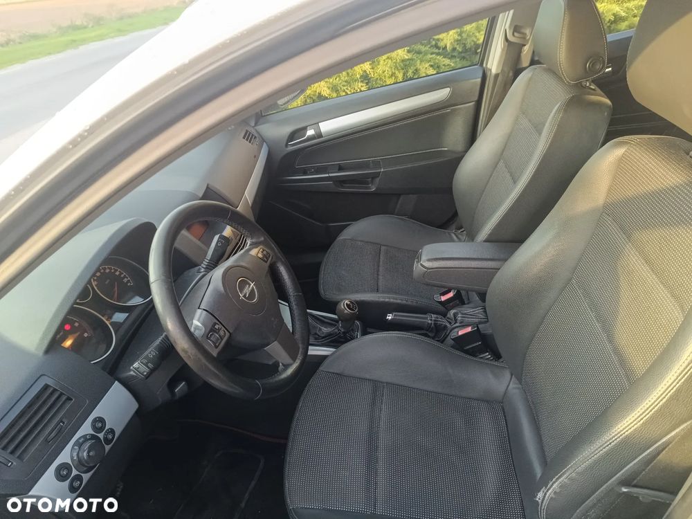 Opel Astra 1.7 CDTI - 9