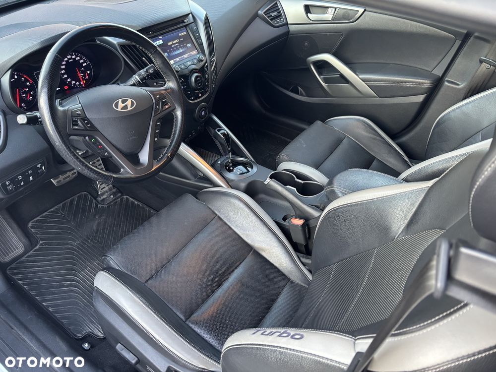 Hyundai Veloster - 5