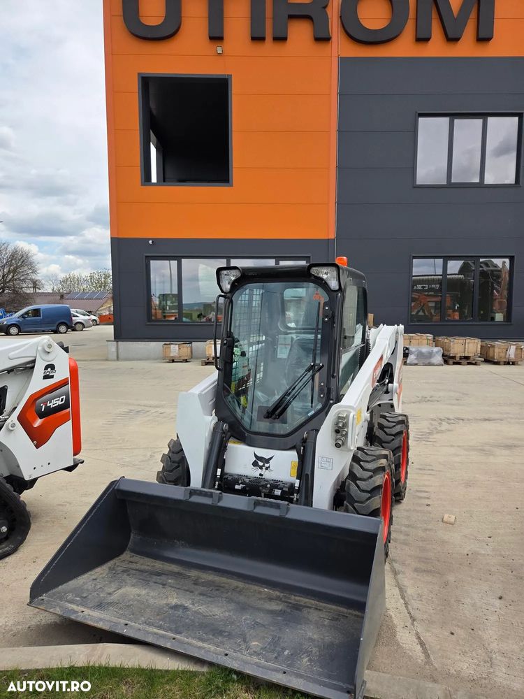 Bobcat S510, NOU 2025, ridica 810kg la 2,7t, ANVELOPE PLINE, Aer conditionat, usa cabina, motor Kubota 50CP, sist hidraulic suplimentar, cupa 1mc, furci, posibilitate leasing 5 ani-PROMOTIE 41.900 EUR+Tva - 36