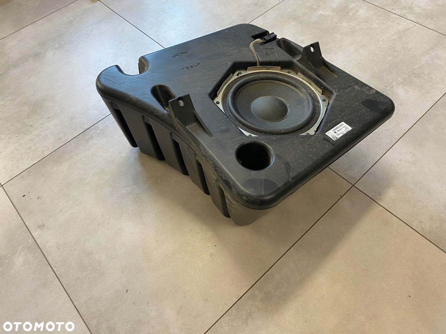 TESLA S 2013r. GŁOŚNIK SUBWOOFER 1004833-05-C - 2