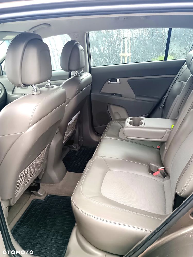 Kia Sportage 2.0 CRDI XL - 22