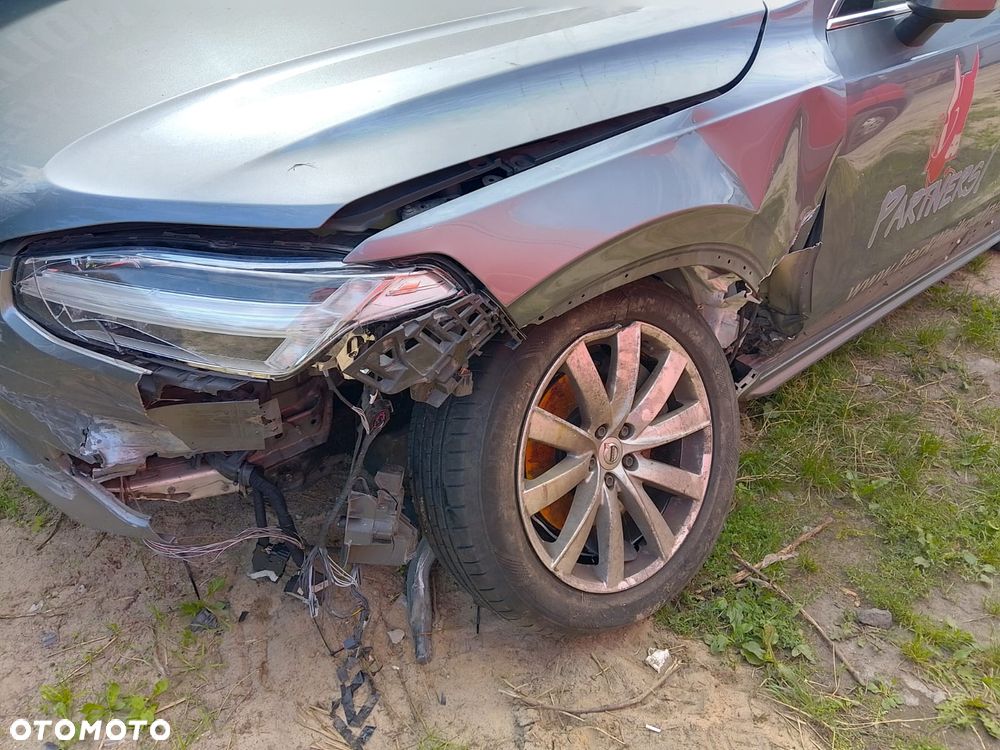 Volvo XC 90 D5 AWD Geartronic Momentum - 12
