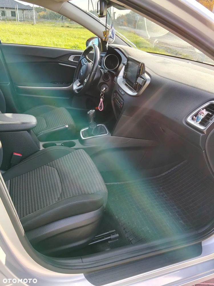 Kia Ceed 1.5 T-GDI M - 11