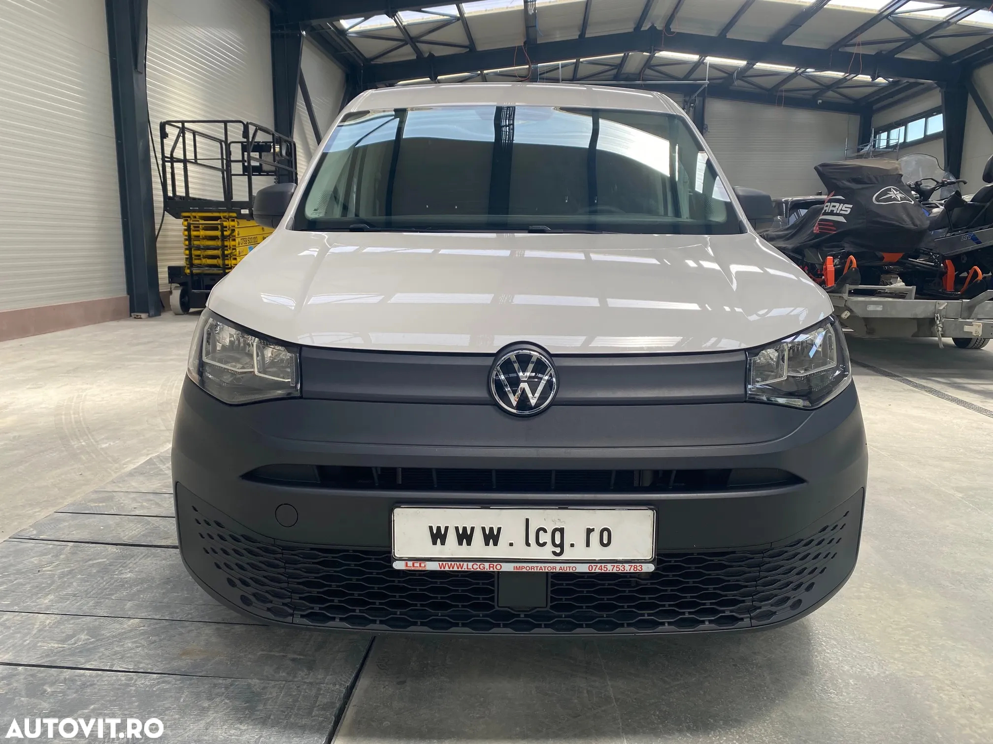 Volkswagen Caddy - 10