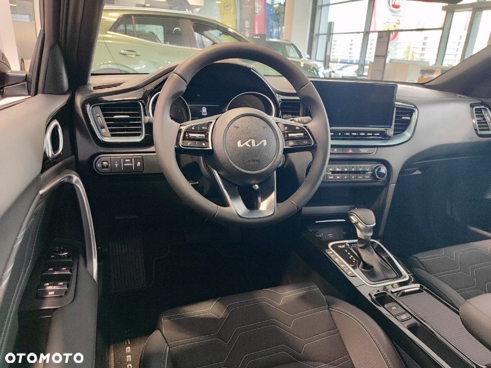 Kia XCeed - 11