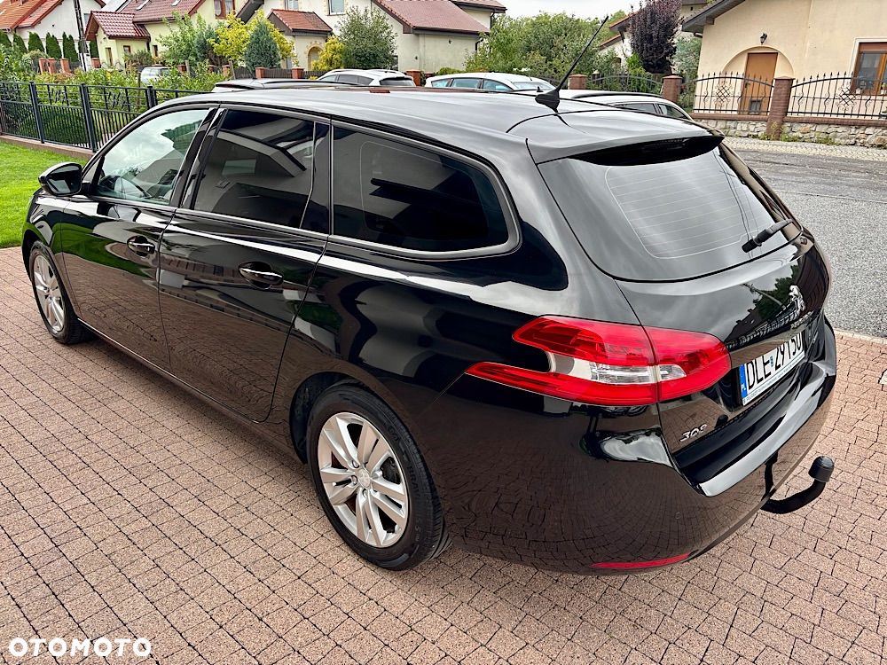 Peugeot 308 1.6 e-HDi Allure S&S - 19