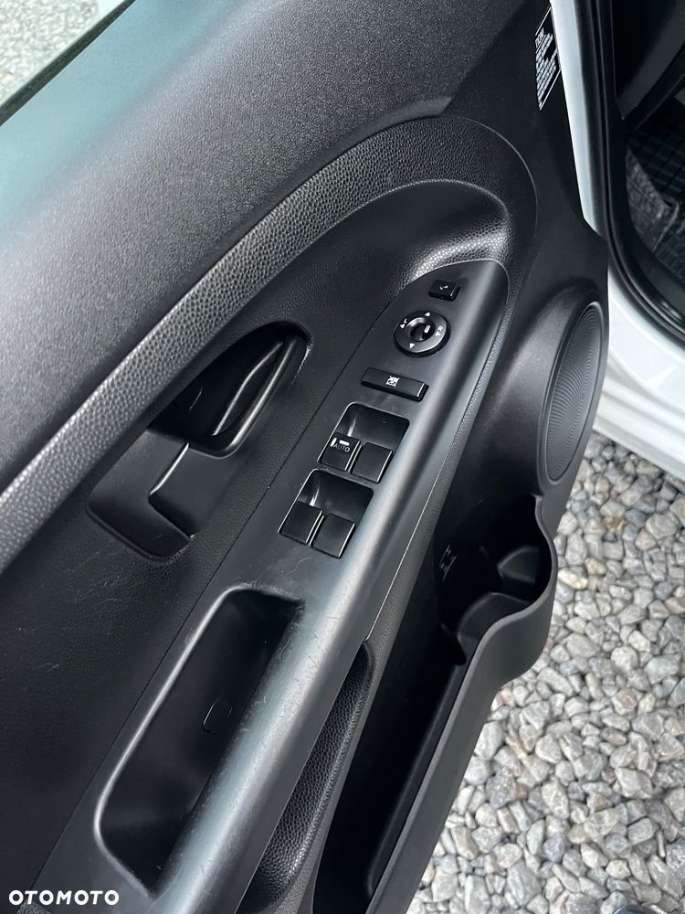 Kia Venga 1.4 CRDi S - 14