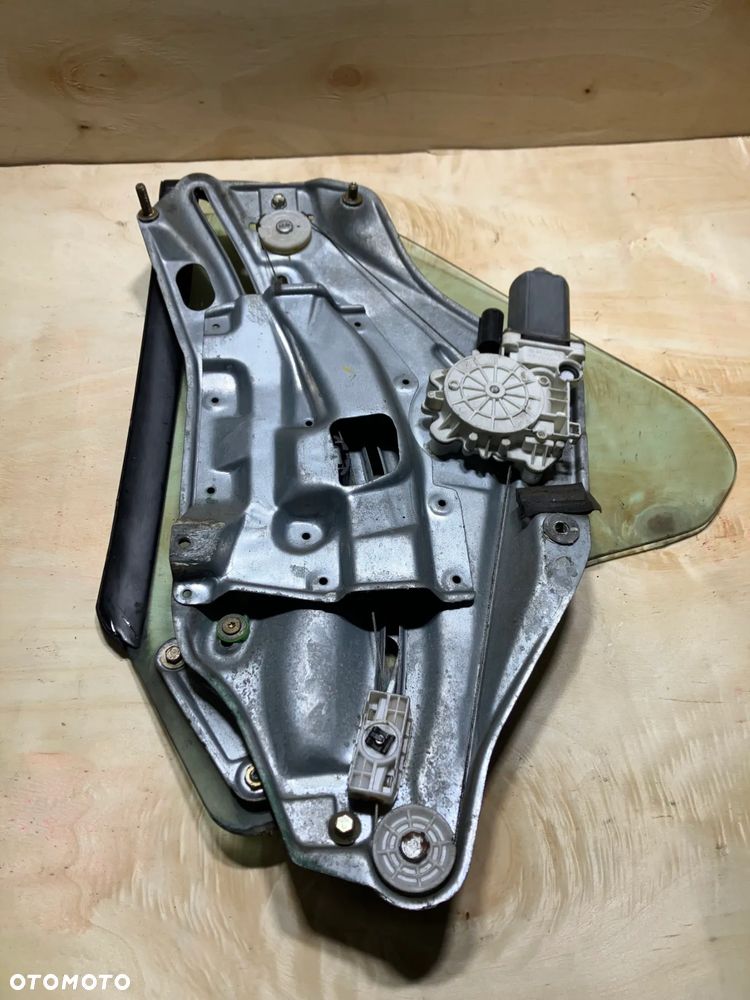 PODNOŚNIK SZYBY BMW E36 CABRIO TYŁ PRAWY LUB LEWY MECHANIZM SZYBY ELEKTRYCZNY SZYBA LEWA PRAWA KABRIO 8119985 8119986 - 18