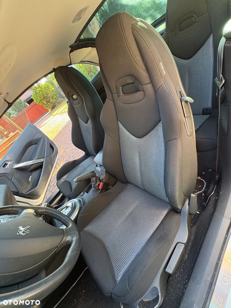 Peugeot 308 CC 1.6 THP Active - 6