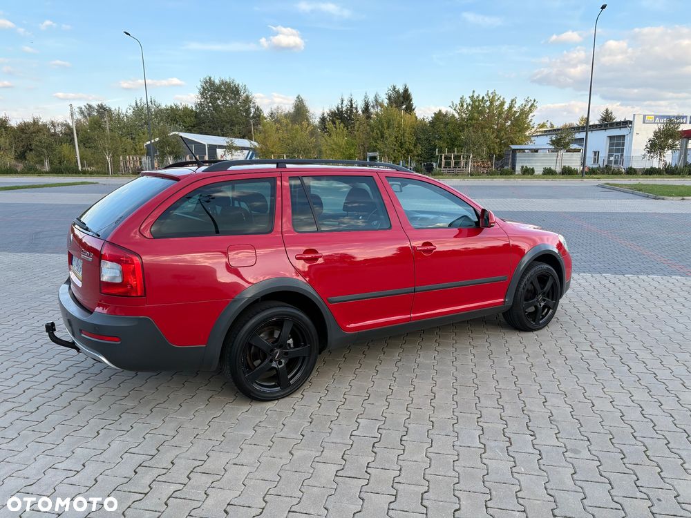 Skoda Octavia Scout 2.0 TDI DPF - 5