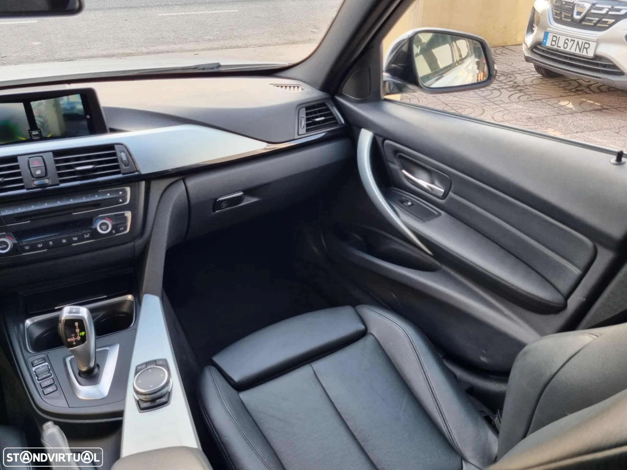 BMW 320 d Touring Auto Pack M - 28