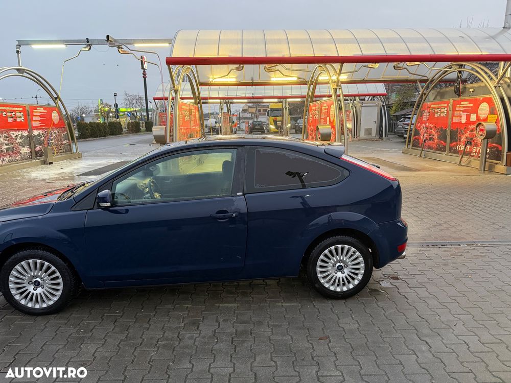 Ford Focus Coupe-Cabriolet 2.0 16V Titanium - 4