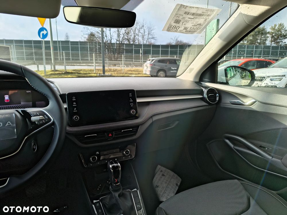 Skoda Fabia 1.0 TSI Drive DSG - 8